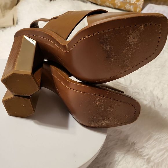 Tory burch authentic heels - Picture 9 of 13
